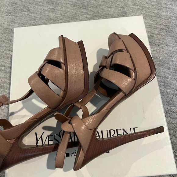 Saint Laurent Tribute Sandal 35.5